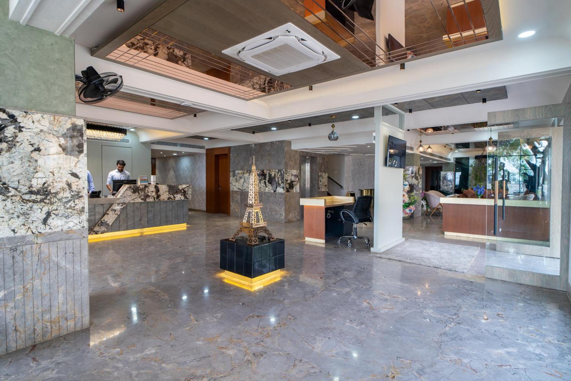 Chokar Dhani Resort Nagpur Exterior foto